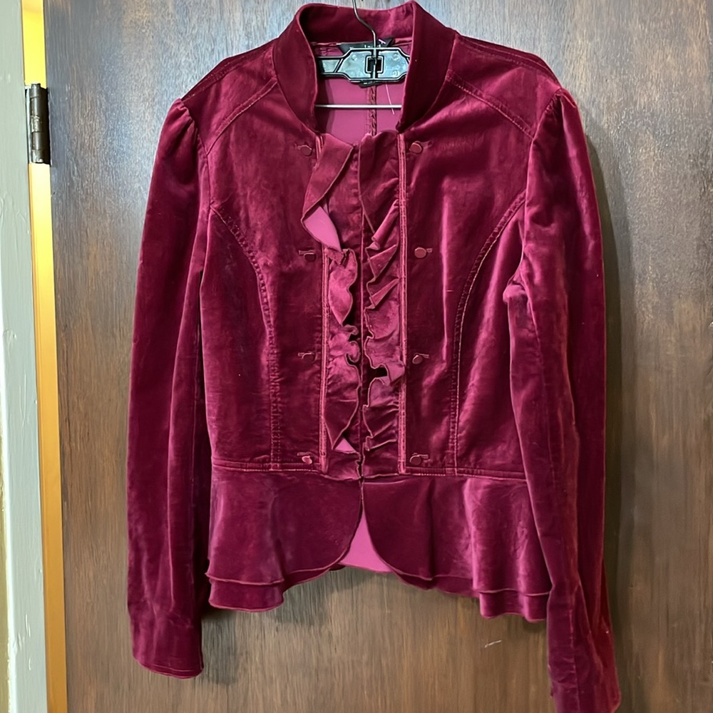 White house Black market burgundy velvet jacket with peplum